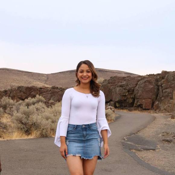Meet your Posher, Blanca - Picture 1 of 1